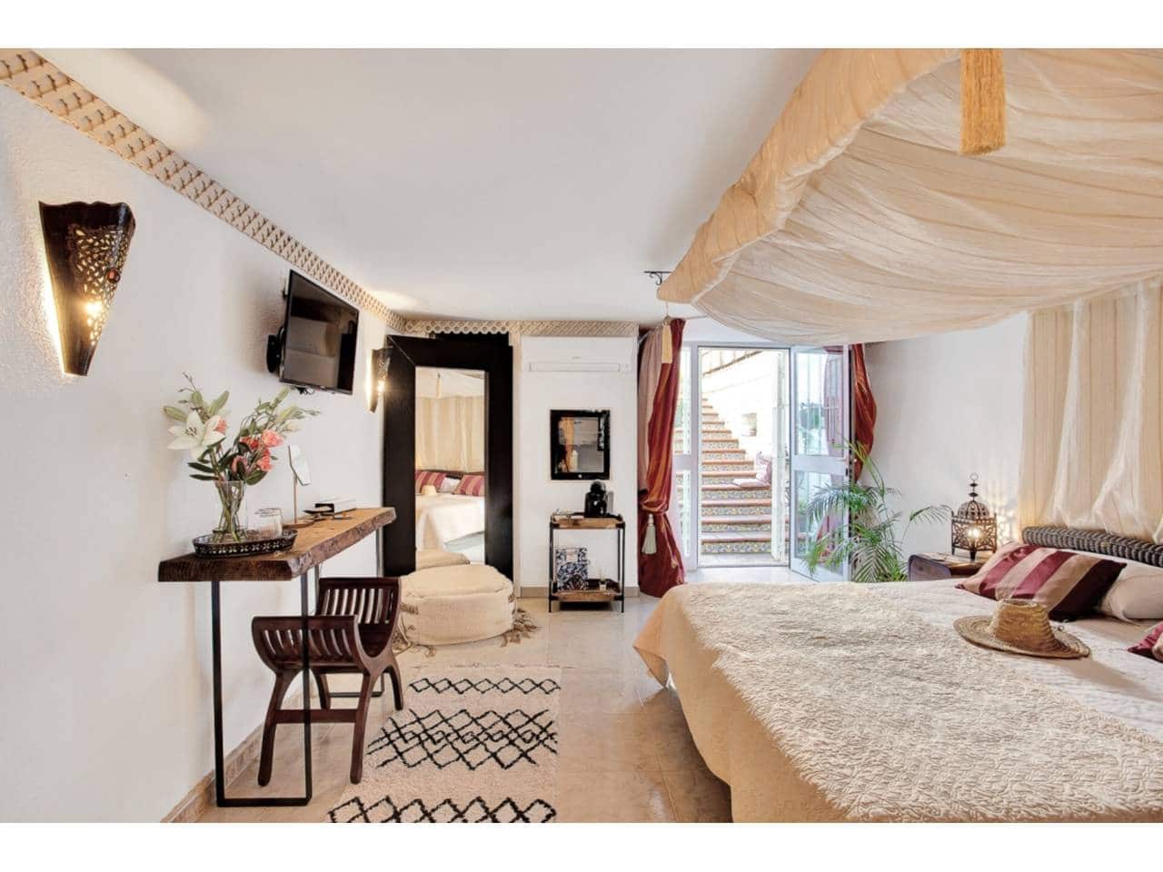 6 Zimmer Villa zu vermieten in Marbella mit Pool Garage - 7.800 € (Ref: 9395616)