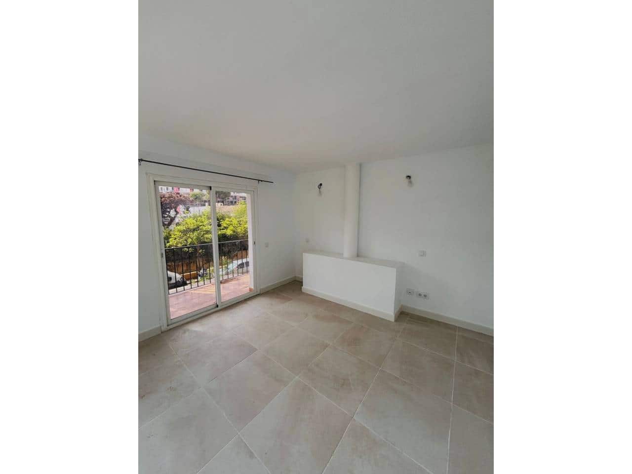 3 soverom Villa til leie i Elviria - € 2 100 (Ref: 9400441)