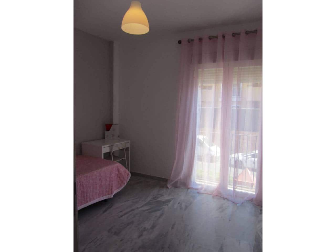 3 soveværelse Lejlighed til leje i Mijas med swimmingpool - € 1.400 (Ref: 9402952)