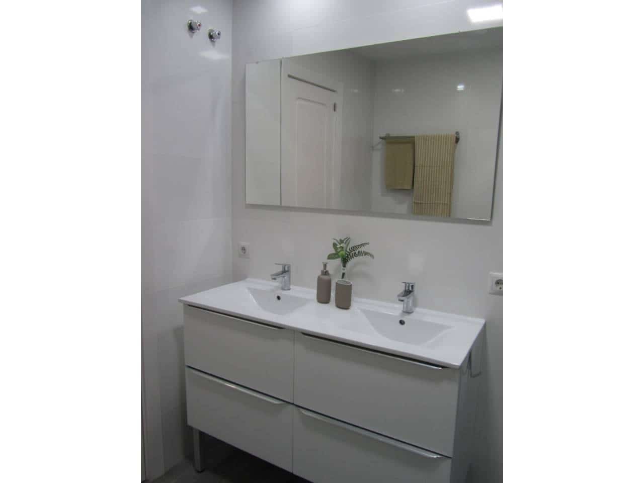 3 soveværelse Lejlighed til leje i Mijas med swimmingpool - € 1.400 (Ref: 9402952)