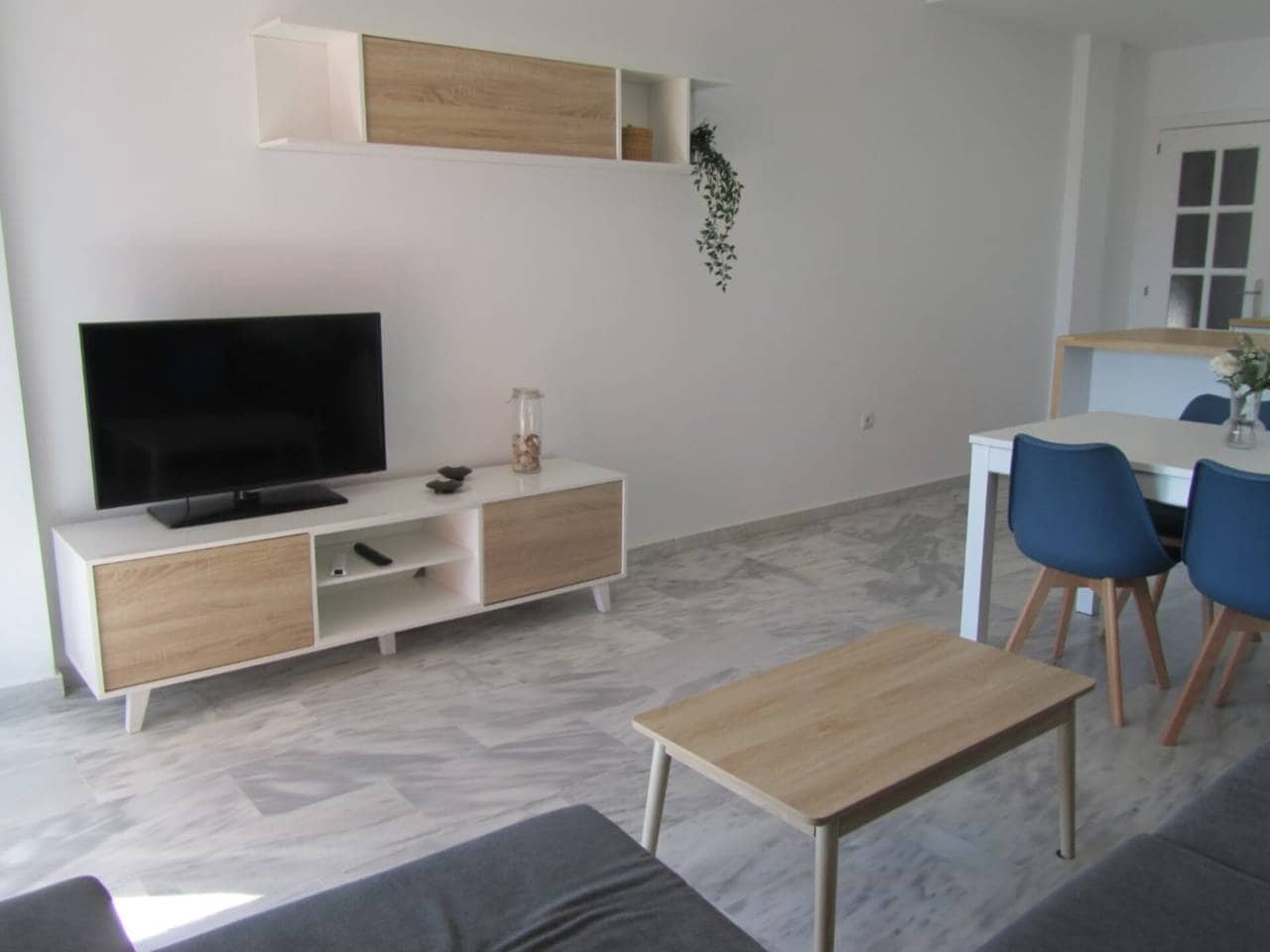 3 soveværelse Lejlighed til leje i Mijas med swimmingpool - € 1.400 (Ref: 9402952)