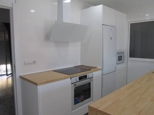 3 soveværelse Lejlighed til leje i Mijas med swimmingpool - € 1.400 (Ref: 9402952)