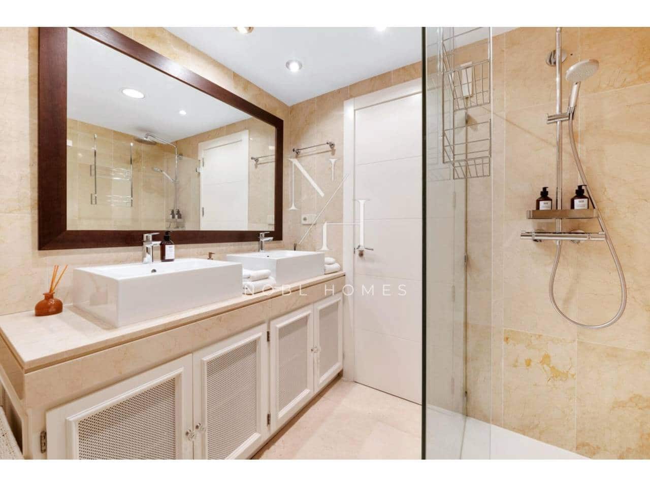 3 makuuhuone Rivitalo vuokrattavana paikassa Marbella mukana uima-altaan 
autotalli - 3 300 € (Ref: 9413650)