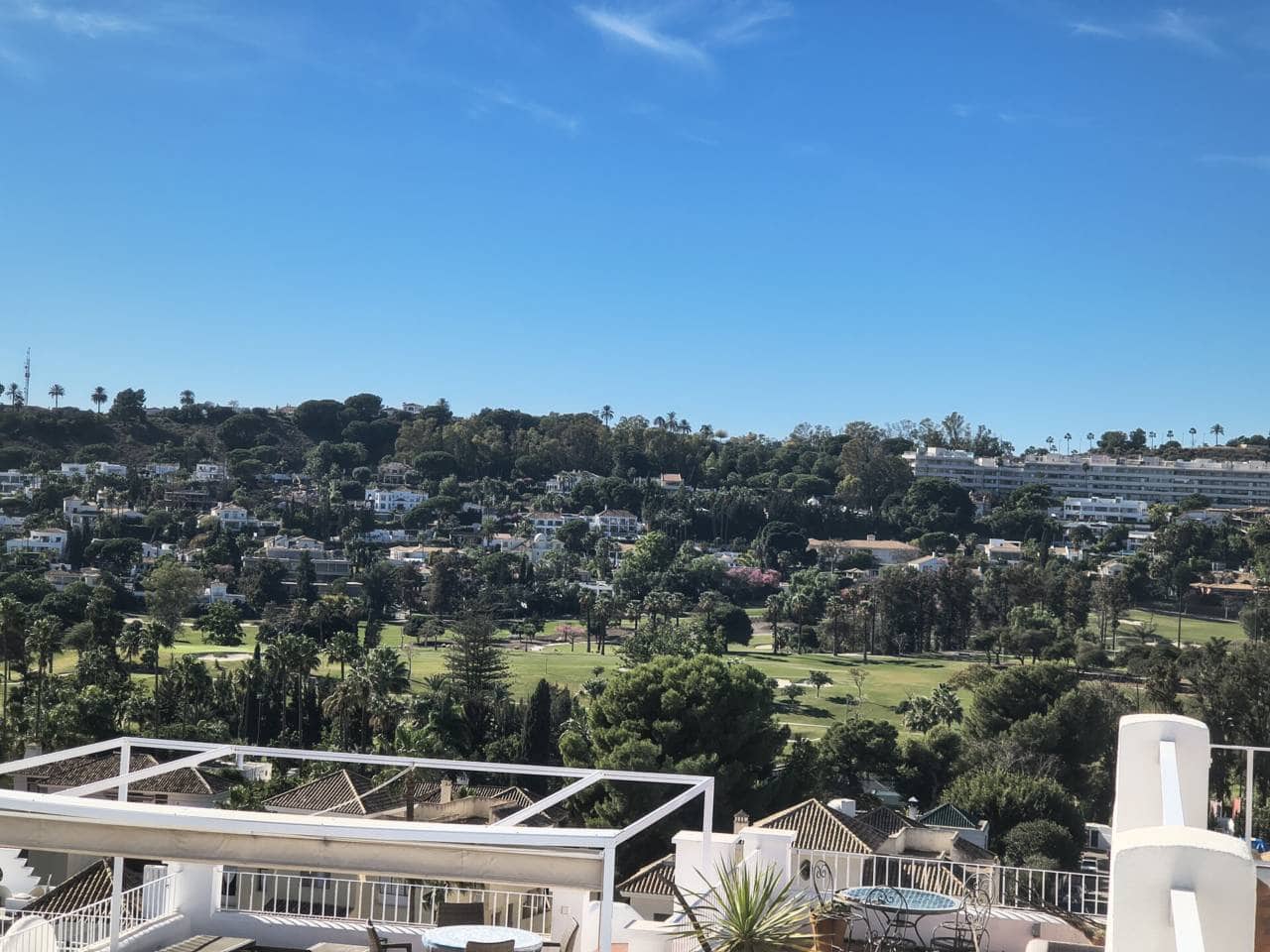 3 makuuhuone Rivitalo vuokrattavana paikassa Marbella mukana uima-altaan 
autotalli - 3 300 € (Ref: 9413650)