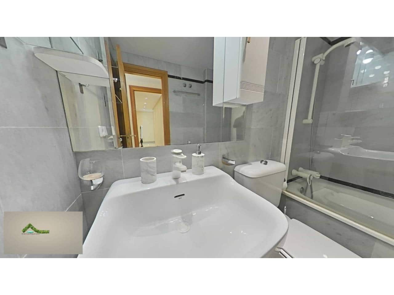 3 sypialnia Mieszkanie do wynajęcia w Marbella z basenem garażem - 2 400 € (Ref: 9421922)