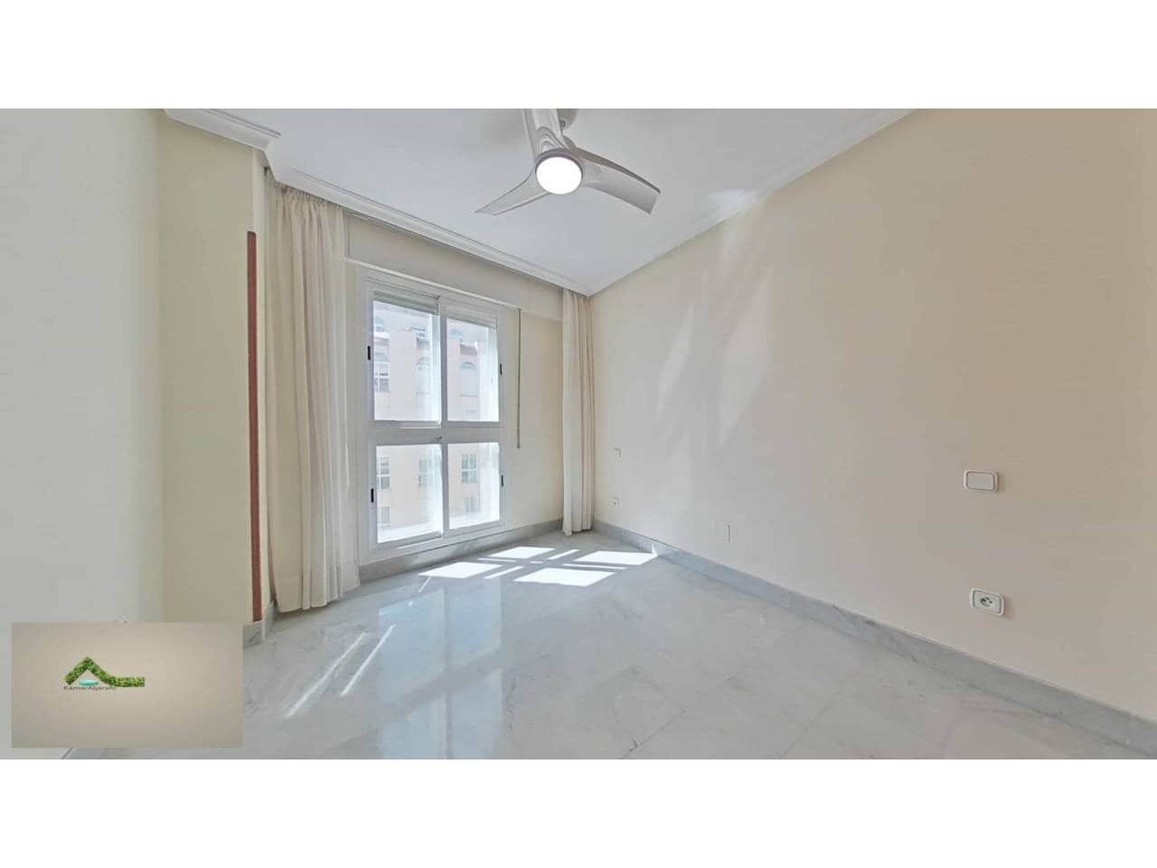 3 sypialnia Mieszkanie do wynajęcia w Marbella z basenem garażem - 2 400 € (Ref: 9421922)