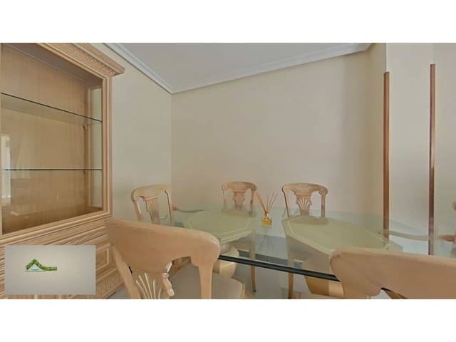 3 makuuhuone Asunto vuokrattavana paikassa Marbella mukana uima-altaan 
autotalli - 2 400 € (Ref: 9421922)