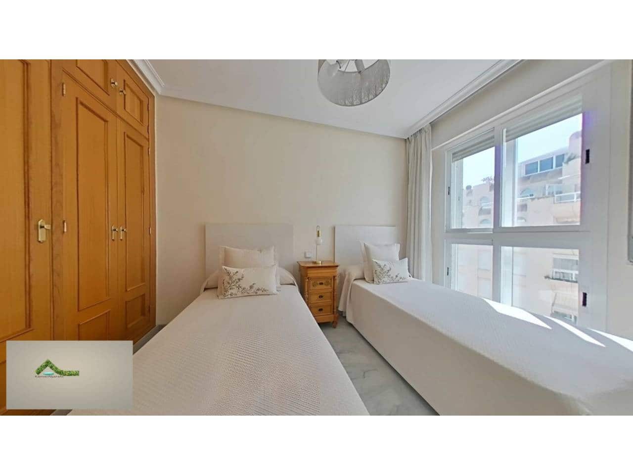 3 sypialnia Mieszkanie do wynajęcia w Marbella z basenem garażem - 2 400 € (Ref: 9421922)