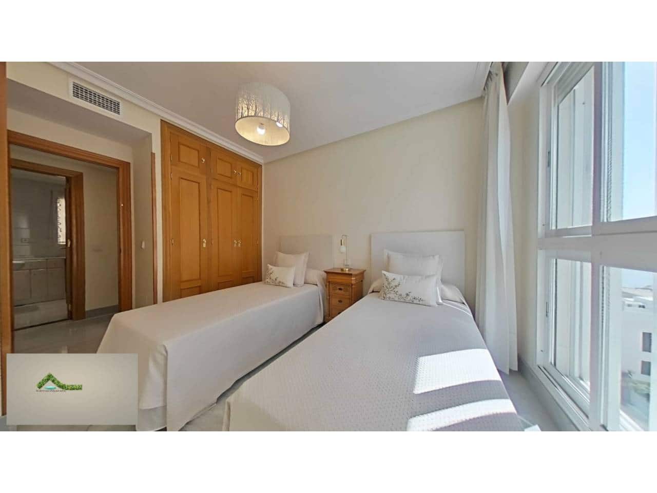 3 sypialnia Mieszkanie do wynajęcia w Marbella z basenem garażem - 2 400 € (Ref: 9421922)