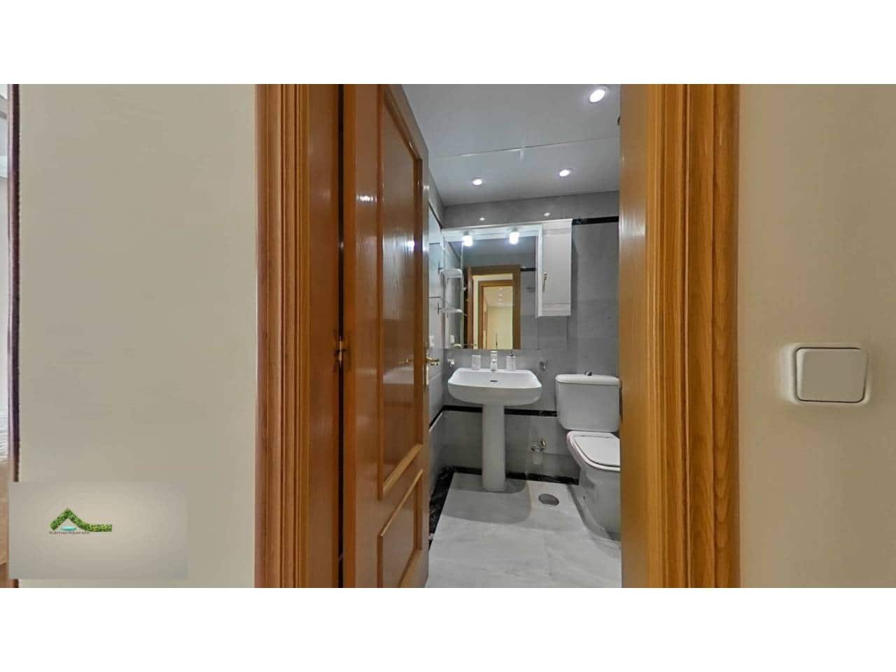 3 sypialnia Mieszkanie do wynajęcia w Marbella z basenem garażem - 2 400 € (Ref: 9421922)