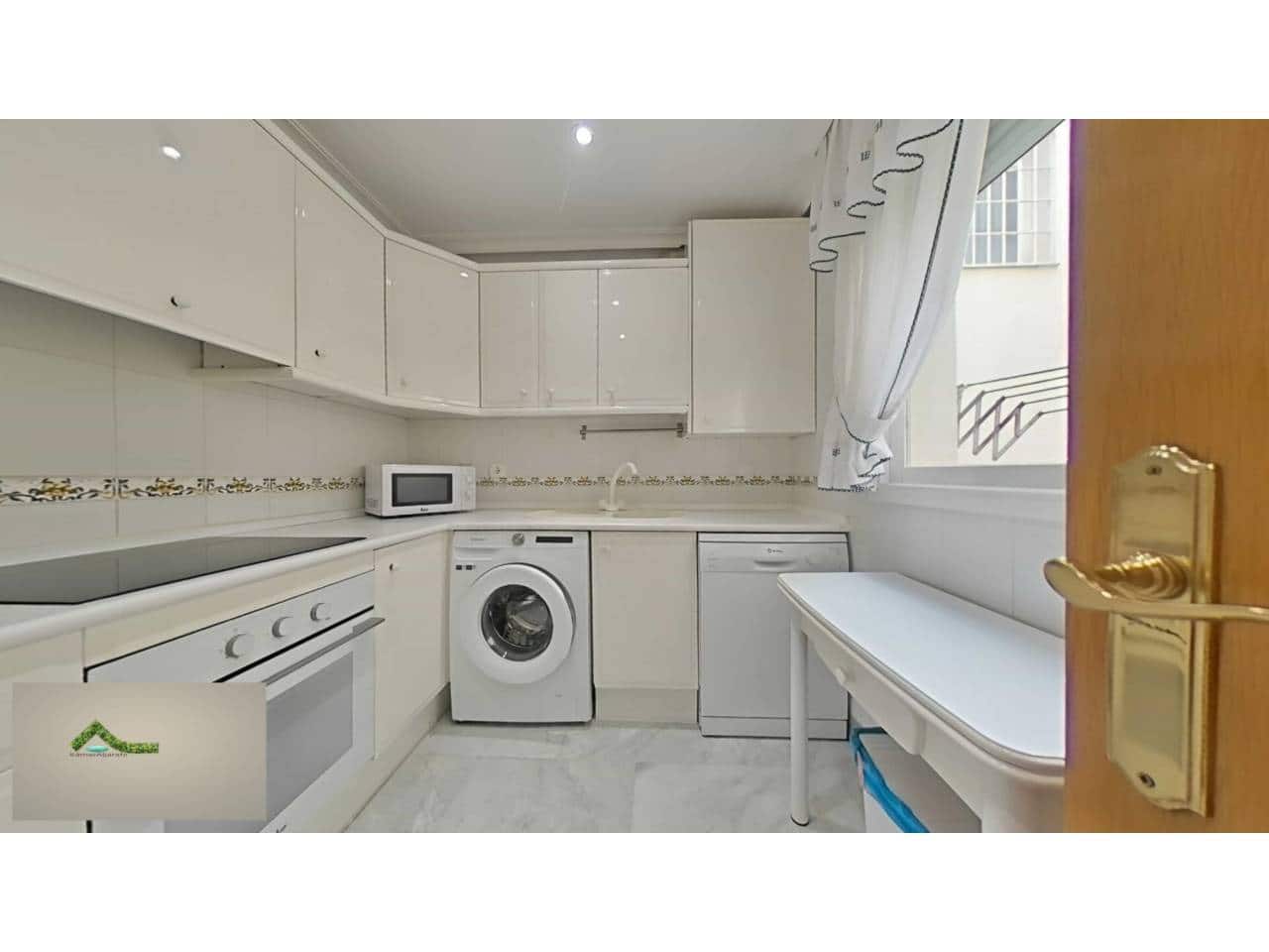 3 sypialnia Mieszkanie do wynajęcia w Marbella z basenem garażem - 2 400 € (Ref: 9421922)