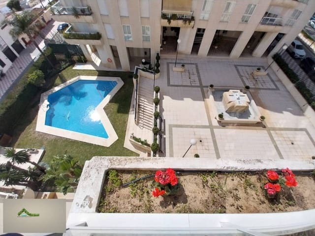 3 makuuhuone Asunto vuokrattavana paikassa Marbella mukana uima-altaan 
autotalli - 2 400 € (Ref: 9421922)