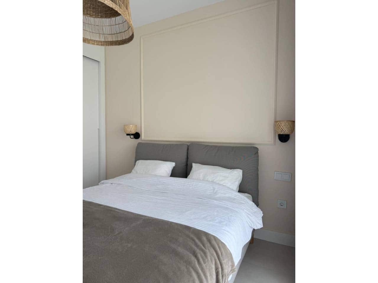 2 bedroom Flat for rent in Fuengirola with pool garage - € 2,500 (Ref: 9426917)