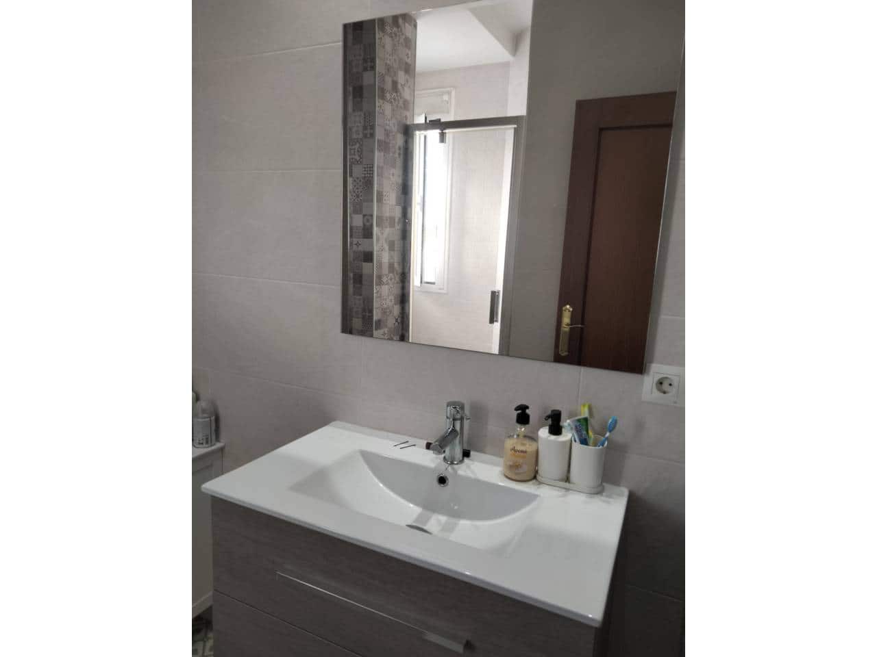 1 soveværelse Lejlighed til leje i Gelves - € 750 (Ref: 9429528)