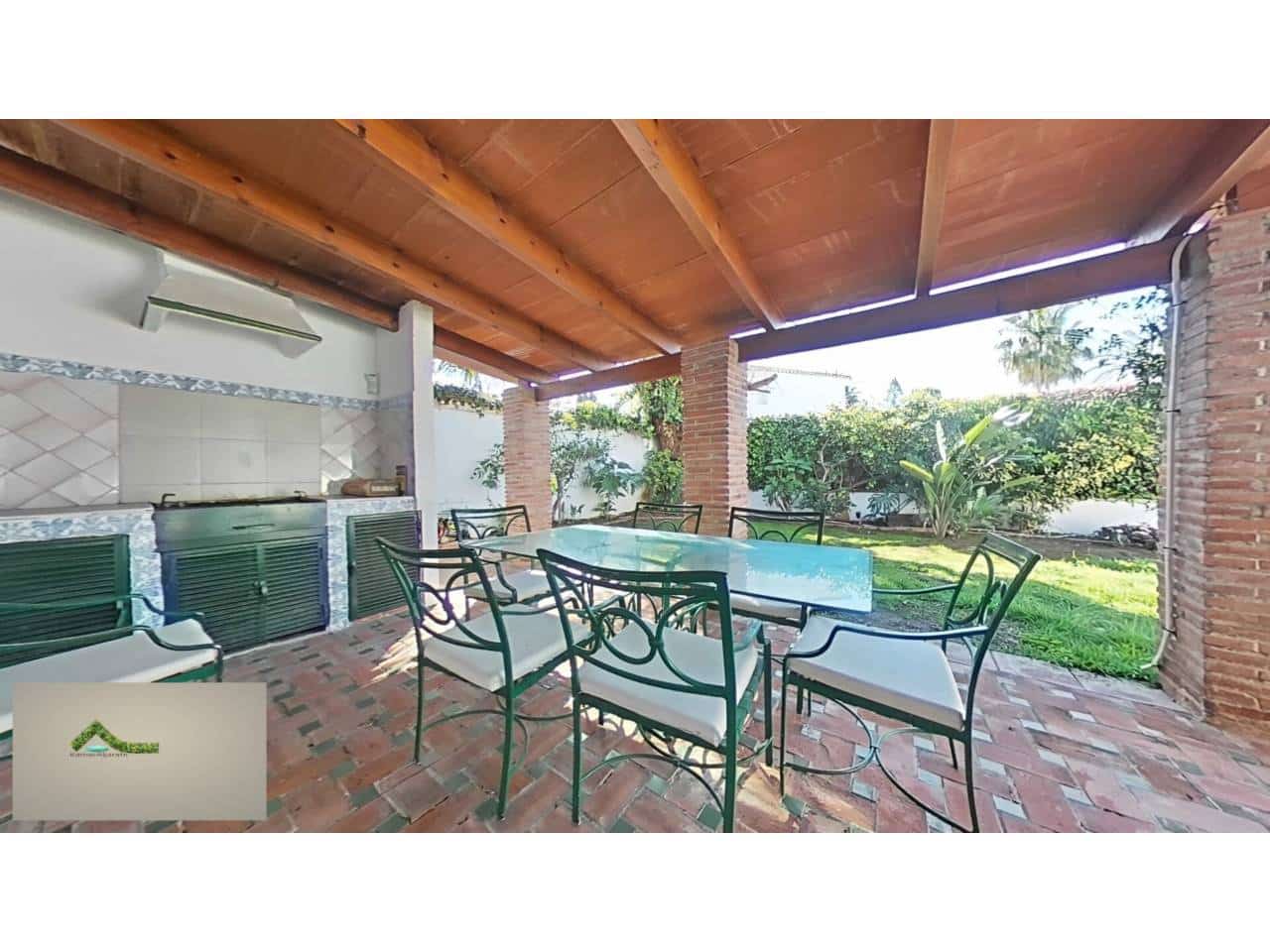 4 soveværelse Rækkehus til leje i Marbella med swimmingpool garage - € 4.500 (Ref: 9448855)