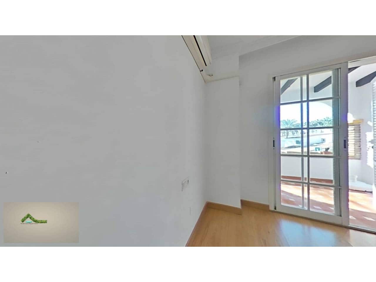 4 soveværelse Rækkehus til leje i Marbella med swimmingpool garage - € 4.500 (Ref: 9448855)