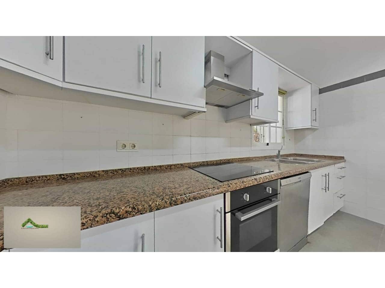 4 soveværelse Rækkehus til leje i Marbella med swimmingpool garage - € 4.500 (Ref: 9448855)