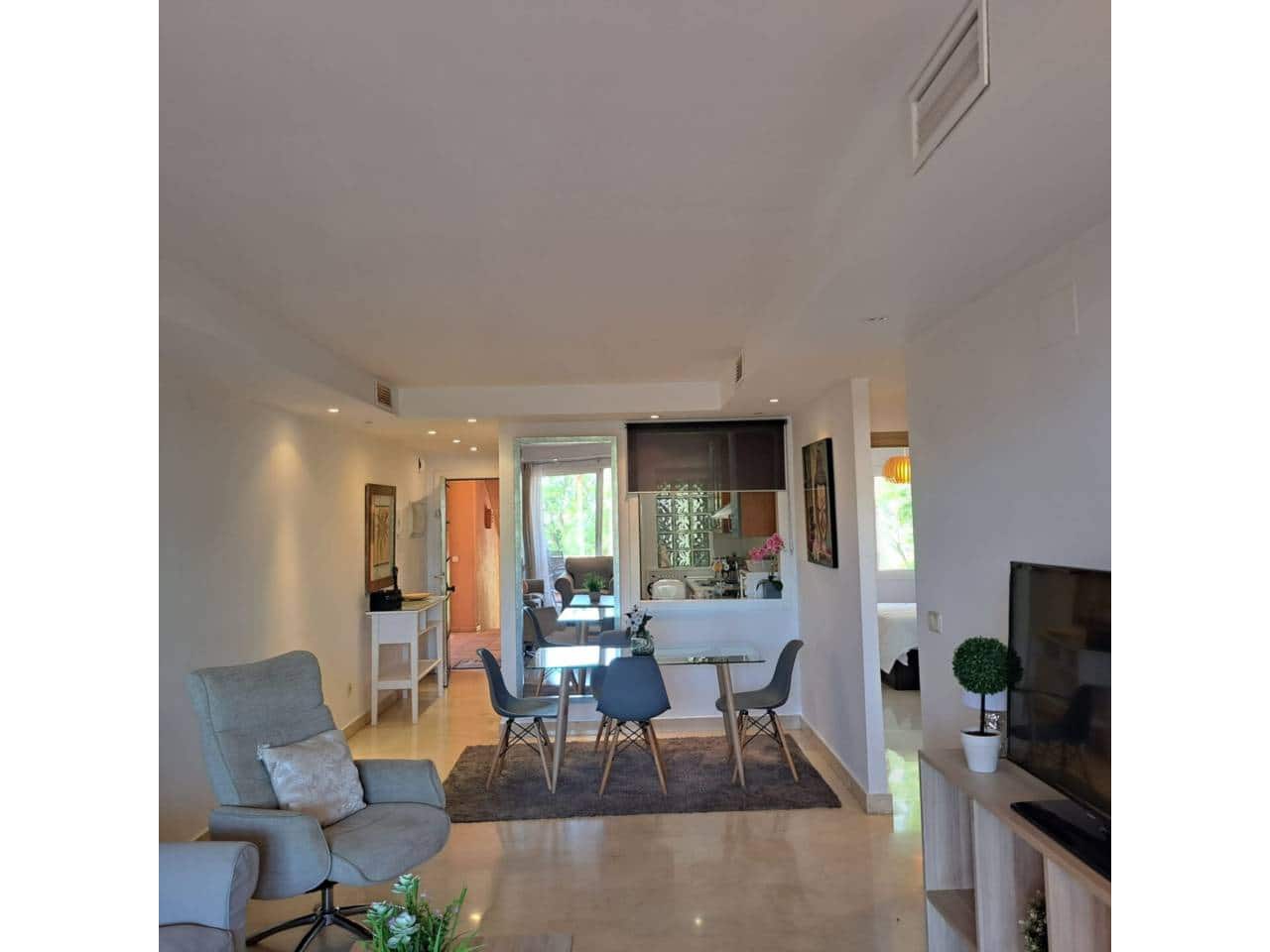 2 soveværelse Lejlighed til leje i Marbella med swimmingpool garage - € 2.300 (Ref: 9452514)