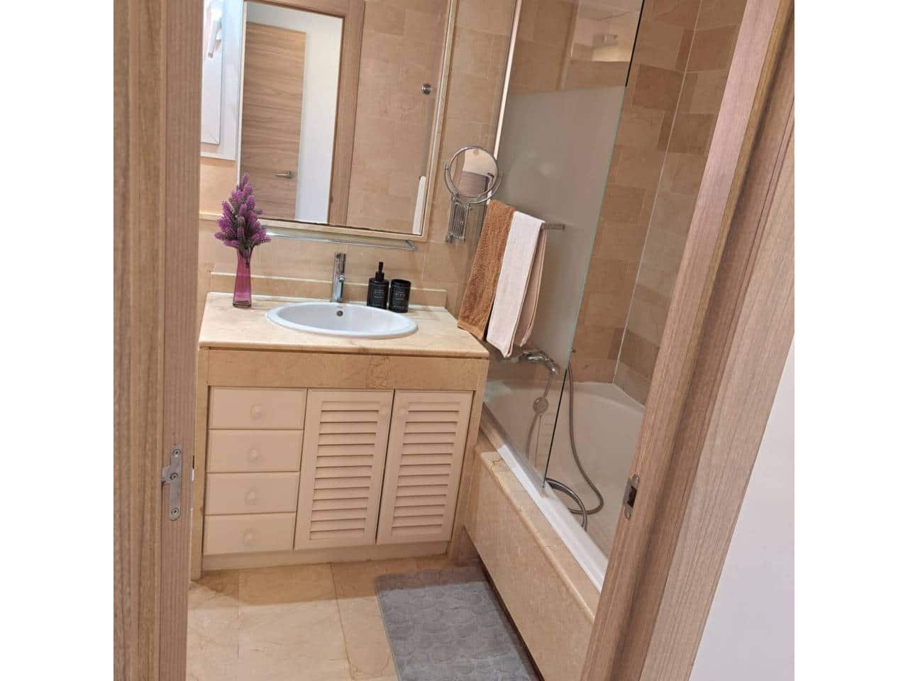 2 soveværelse Lejlighed til leje i Marbella med swimmingpool garage - € 2.300 (Ref: 9452514)