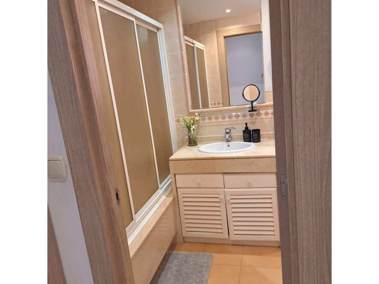 2 soveværelse Lejlighed til leje i Marbella med swimmingpool garage - € 2.300 (Ref: 9452514)