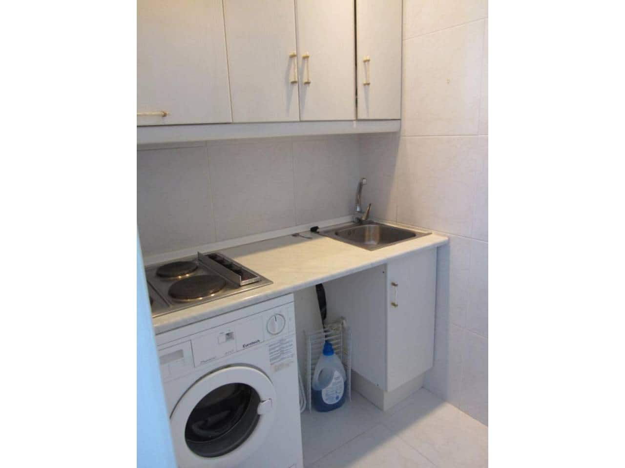 Studio de 1 chambre à louer à Elviria avec piscine garage - 950 € (Ref: 9465242)