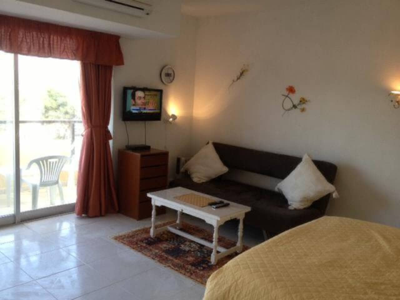 Studio de 1 chambre à louer à Elviria avec piscine garage - 950 € (Ref: 9465242)