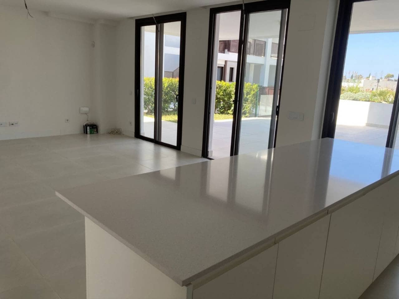 3 sypialnia Mieszkanie do wynajęcia w Fuengirola z basenem garażem - 3 000 € (Ref: 9467957)