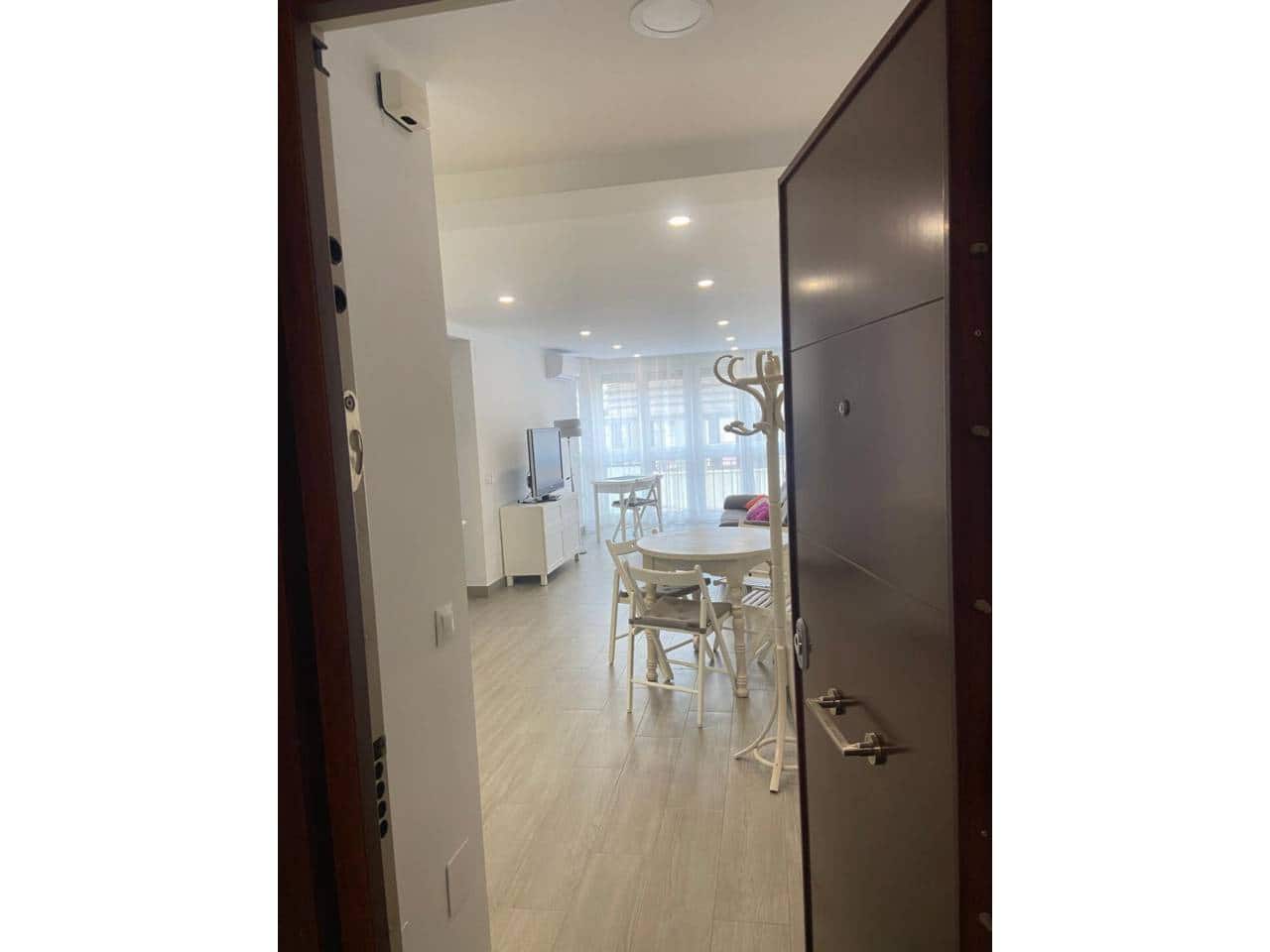 Piso de 2 habitaciones en Málaga ciudad en alquiler - 1.250 € (Ref: 9473683)