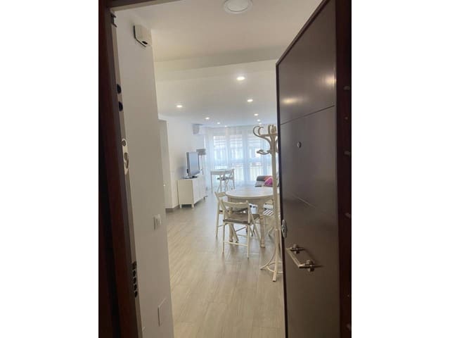Piso de 2 habitaciones en Málaga ciudad en alquiler - 1.250 € (Ref: 9473683)