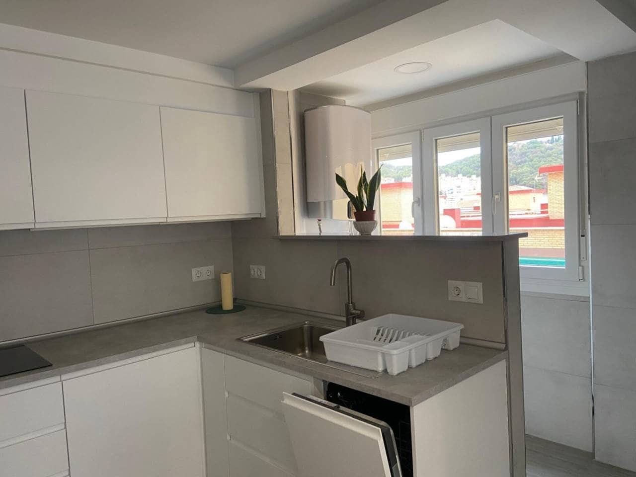 Piso de 2 habitaciones en Málaga ciudad en alquiler - 1.250 € (Ref: 9473683)