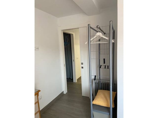 Piso de 2 habitaciones en Málaga ciudad en alquiler - 1.250 € (Ref: 9473683)