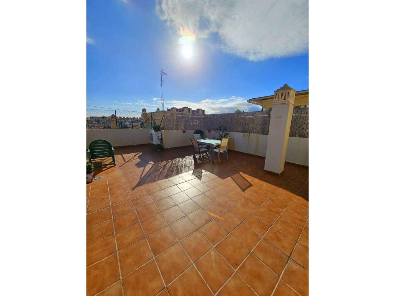 Piso de 2 habitaciones en Málaga ciudad en alquiler - 1.300 € (Ref: 9473684)