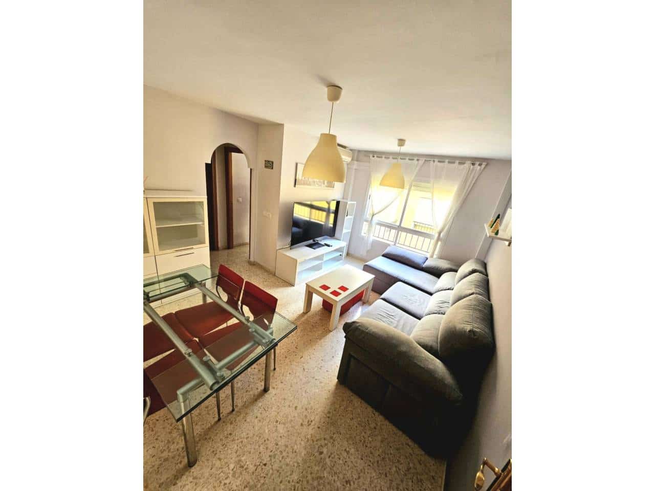 Piso de 2 habitaciones en Málaga ciudad en alquiler - 1.300 € (Ref: 9473684)