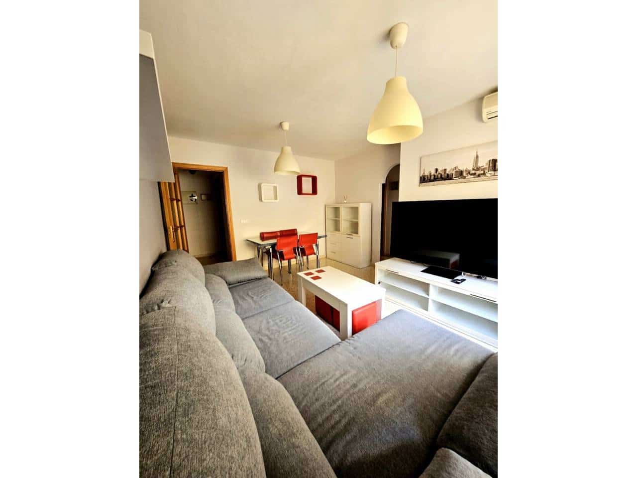 Piso de 2 habitaciones en Málaga ciudad en alquiler - 1.300 € (Ref: 9473684)