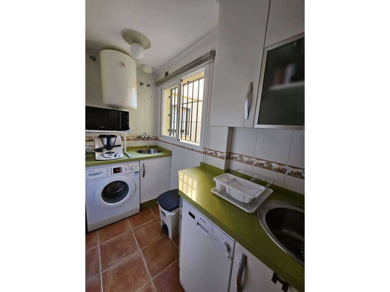 Piso de 2 habitaciones en Málaga ciudad en alquiler - 1.300 € (Ref: 9473684)