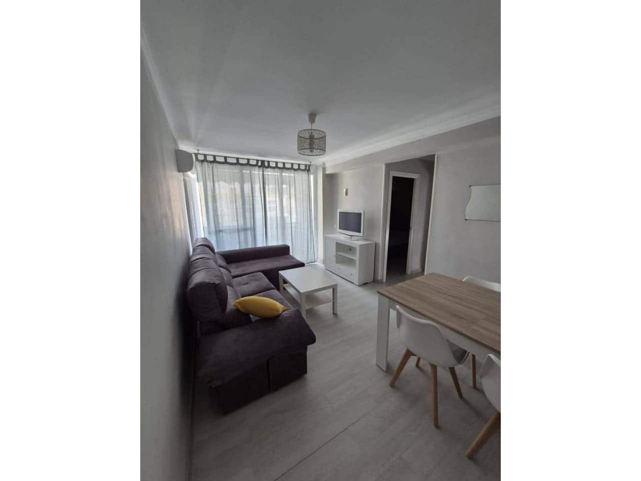 3 sovrum Lägenhet att hyra i Malaga stad - 1 300 € (Ref: 9473685)