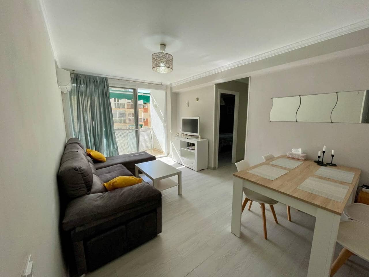 3 sovrum Lägenhet att hyra i Malaga stad - 1 300 € (Ref: 9473685)