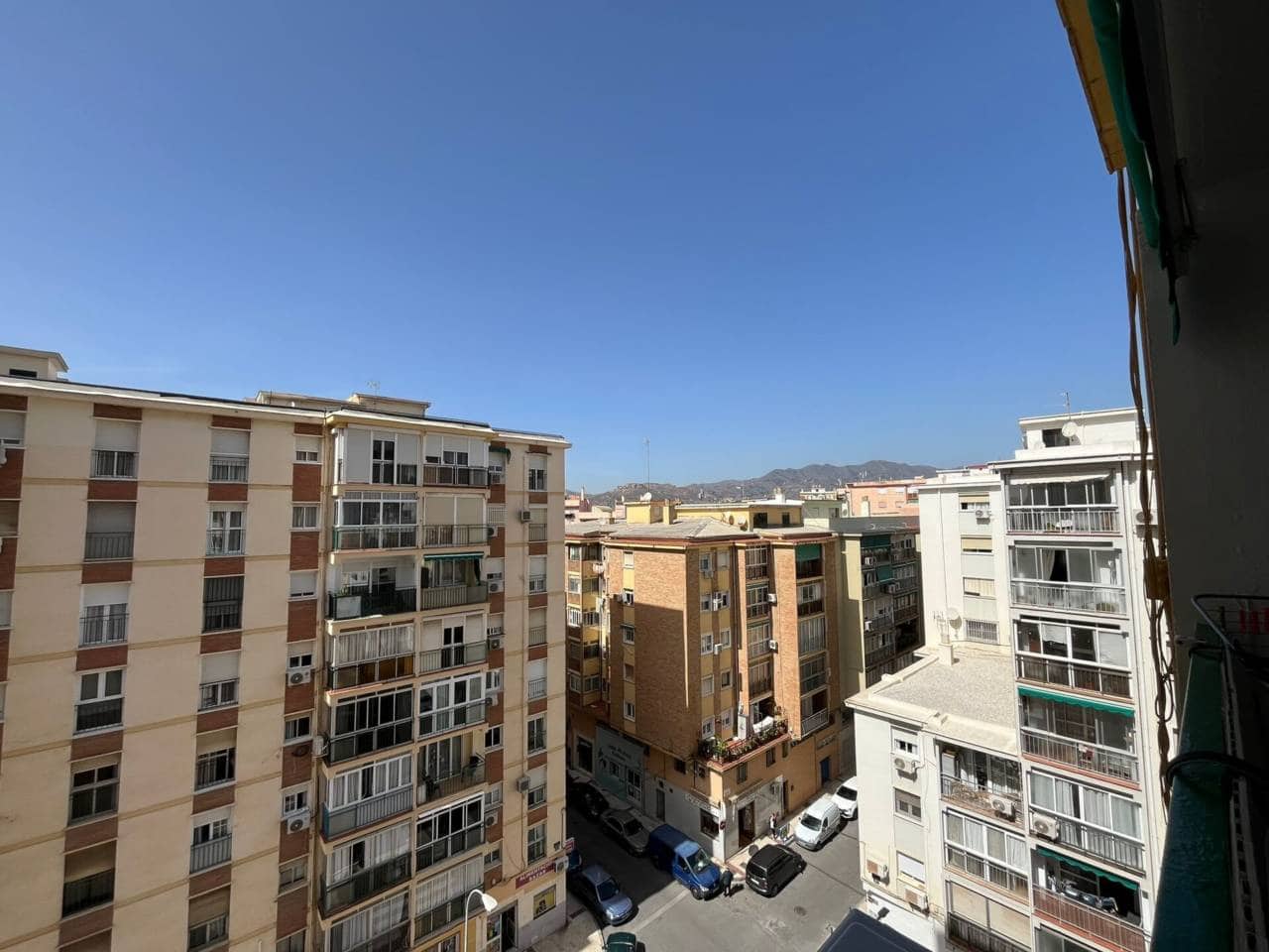 3 sovrum Lägenhet att hyra i Malaga stad - 1 300 € (Ref: 9473685)