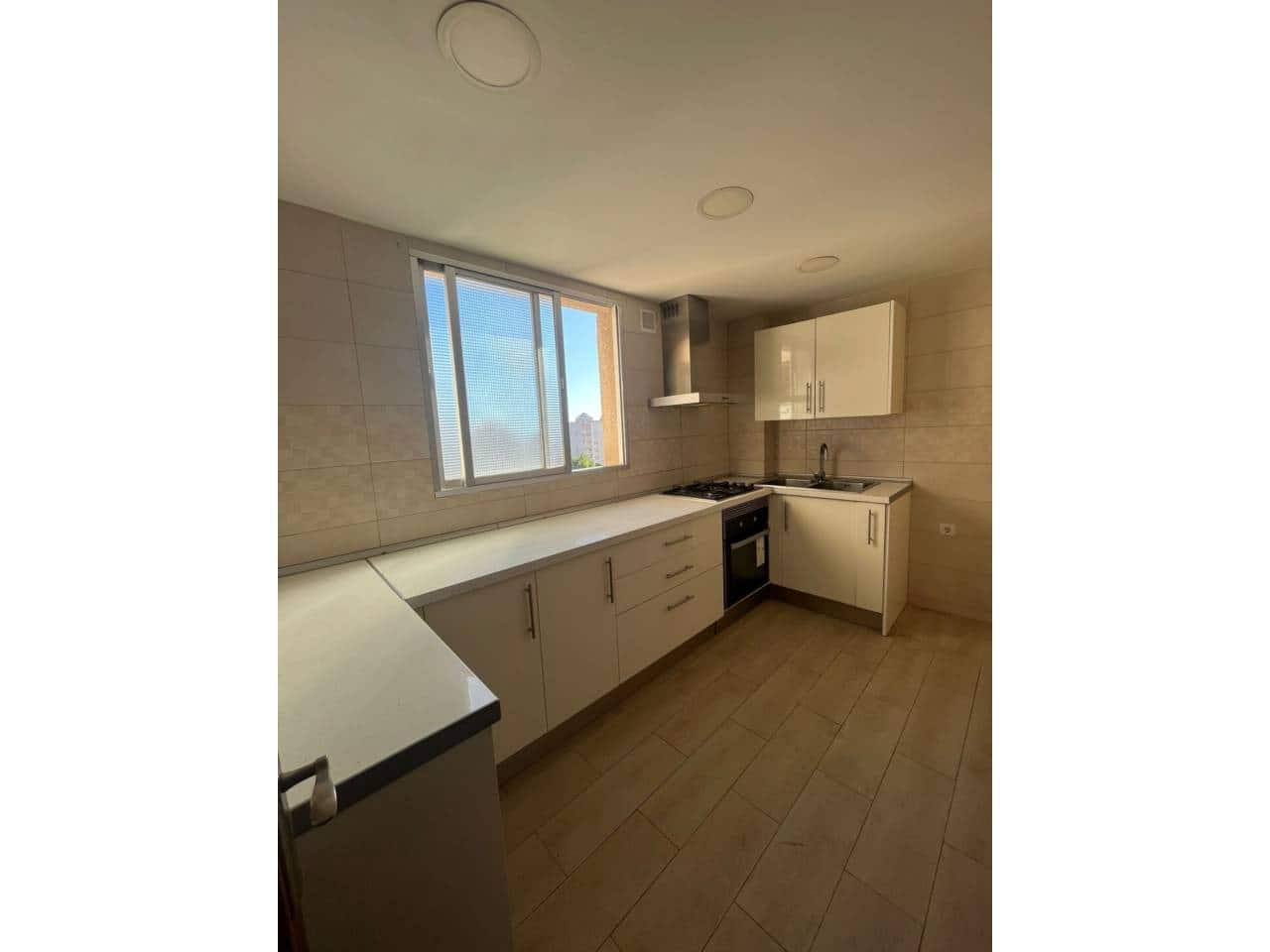 3 Zimmer Wohnung zu vermieten in Malaga Stadt - 1.500 € (Ref: 9474635)