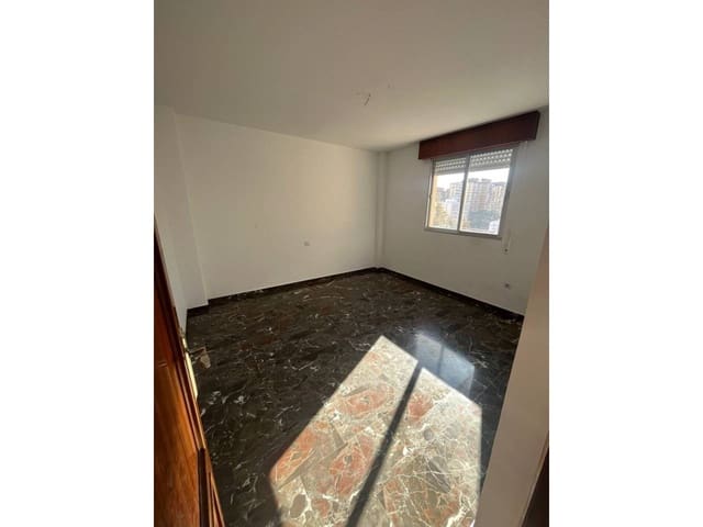 3 soverom Leilighet til leie i Málaga by - € 1 500 (Ref: 9474635)