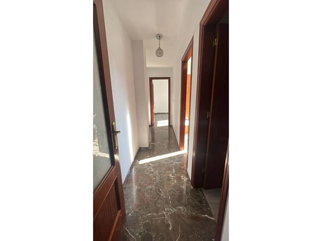 3 soverom Leilighet til leie i Málaga by - € 1 500 (Ref: 9474635)
