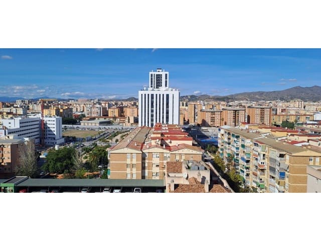 3 slaapkamer Flat te huur in Málaga stad - € 1.500 (Ref: 9474636)