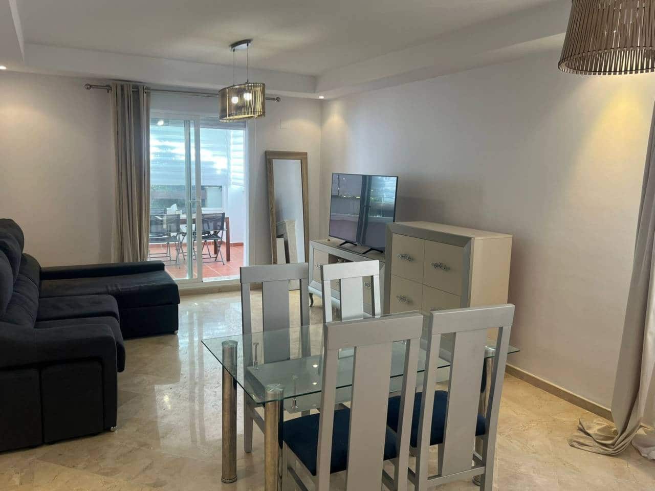 2 Zimmer Wohnung zu vermieten in Marbella mit Pool Garage - 2.000 € (Ref: 9479000)