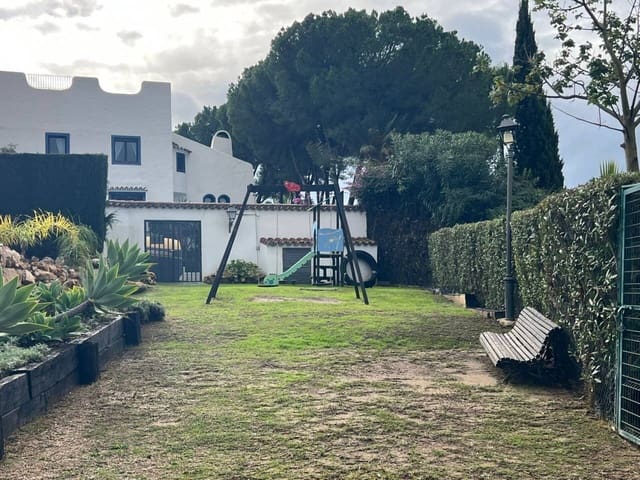 2 Zimmer Wohnung zu vermieten in Marbella mit Pool Garage - 2.000 € (Ref: 9479000)