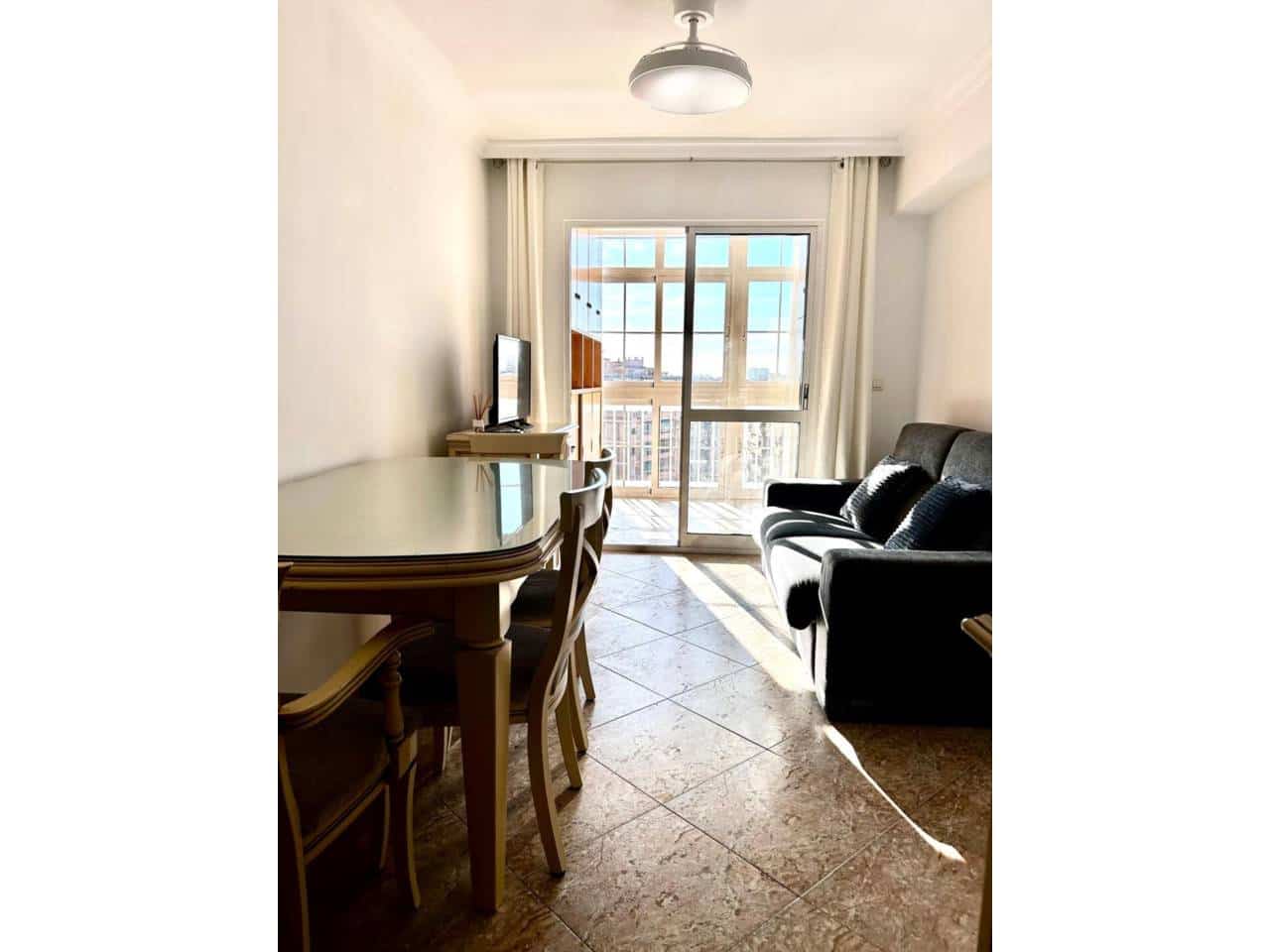 4 bedroom Flat for rent in Malaga city - € 2,000 (Ref: 9485039)