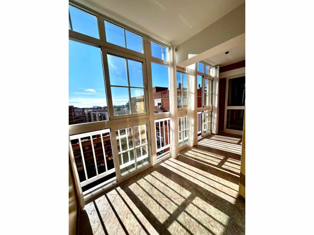 4 bedroom Flat for rent in Malaga city - € 2,000 (Ref: 9485039)