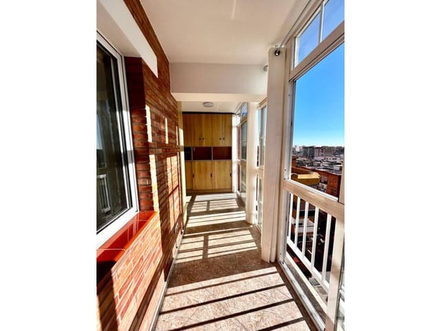 4 bedroom Flat for rent in Málaga city - € 2,000 (Ref: 9485039)