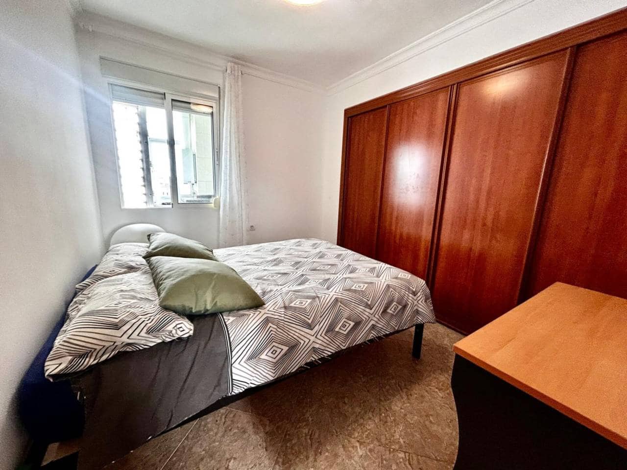 4 bedroom Flat for rent in Malaga city - € 2,000 (Ref: 9485039)