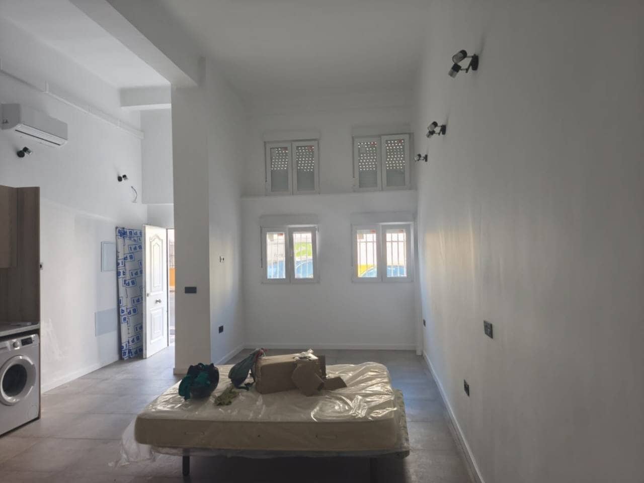 Ullakkoasunto vuokrattavana paikassa Malaga kaupunki - 900 € (Ref: 9486621)