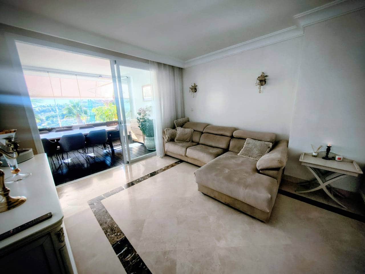 2 slaapkamer Flat te huur in Benahavis met zwembad garage - € 2.500 (Ref: 9488079)